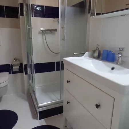 App 773 - Strandlage Lejlighed